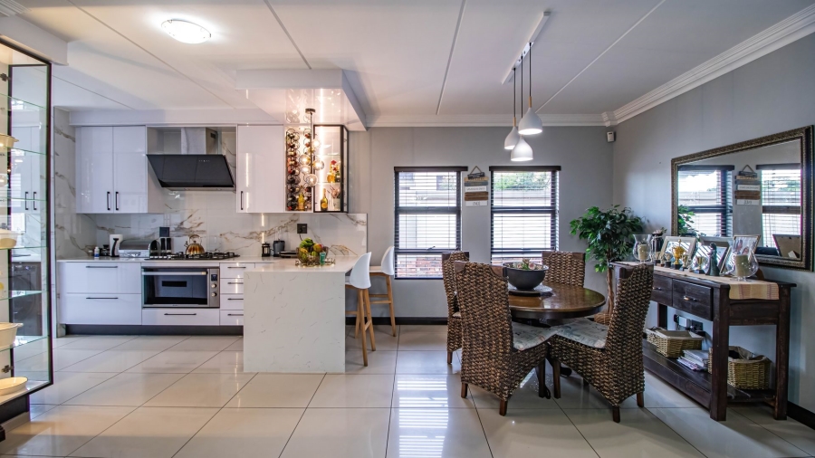 4 Bedroom Property for Sale in Glen Marais Gauteng