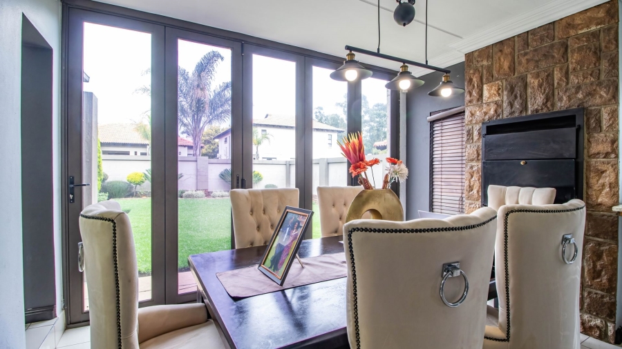 4 Bedroom Property for Sale in Glen Marais Gauteng