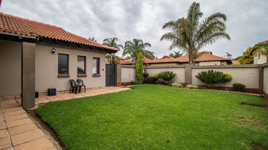 4 Bedroom Property for Sale in Glen Marais Gauteng