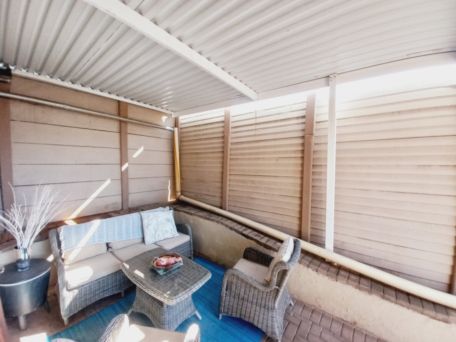 4 Bedroom Property for Sale in Wannenburghoogte Gauteng