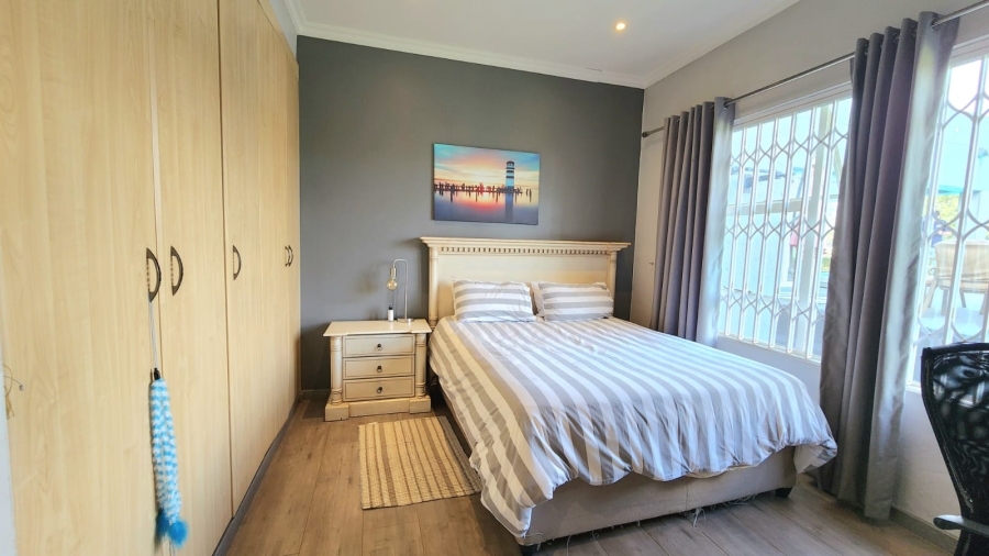 3 Bedroom Property for Sale in Glenvista Gauteng