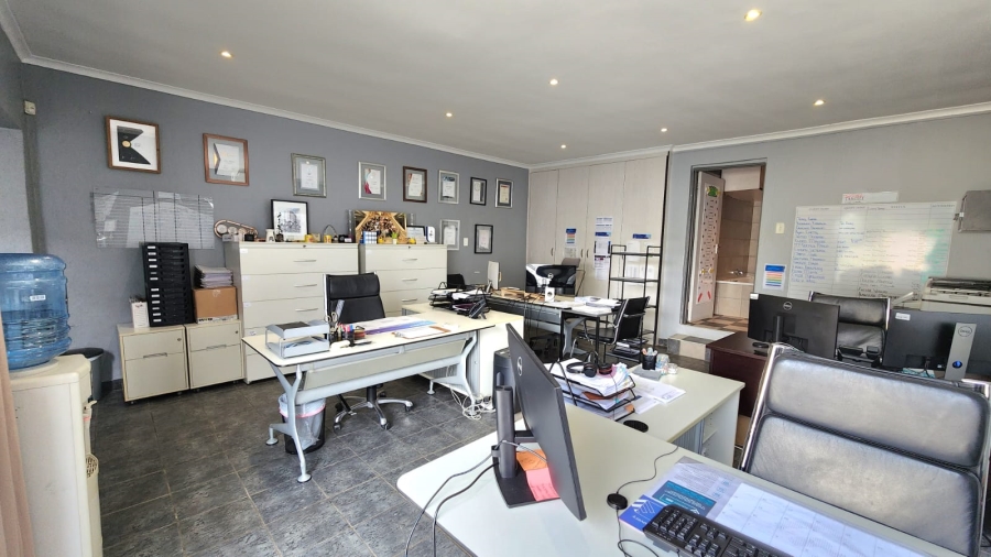 3 Bedroom Property for Sale in Glenvista Gauteng