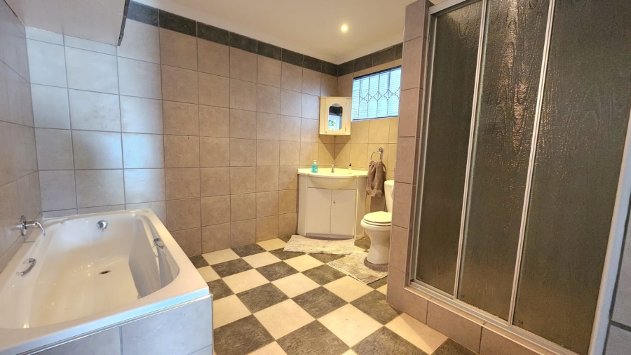 3 Bedroom Property for Sale in Glenvista Gauteng