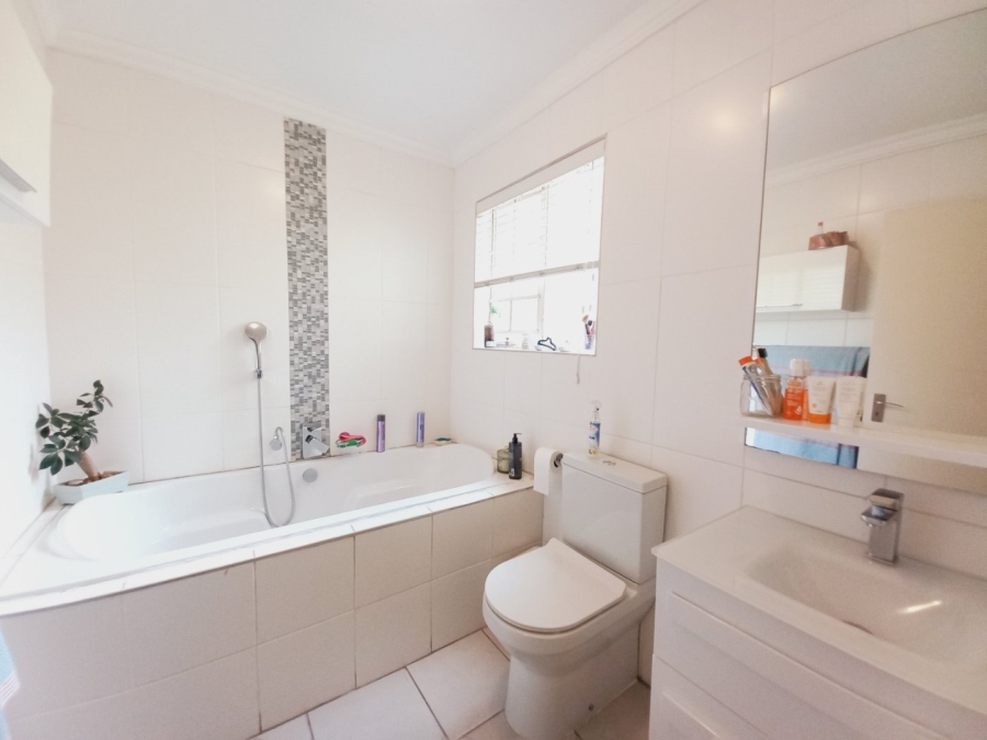 2 Bedroom Property for Sale in Eden Glen Gauteng