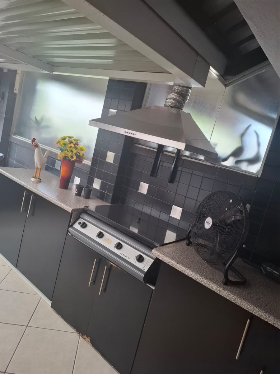 2 Bedroom Property for Sale in Terenure Gauteng