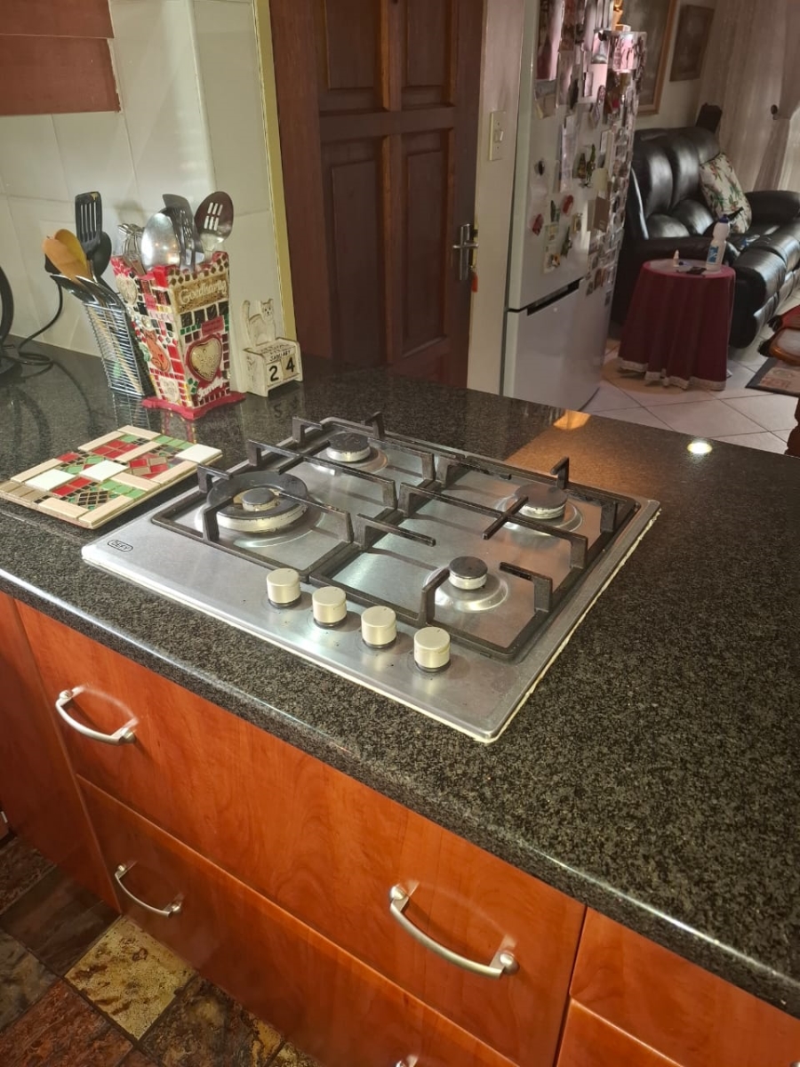 2 Bedroom Property for Sale in Terenure Gauteng