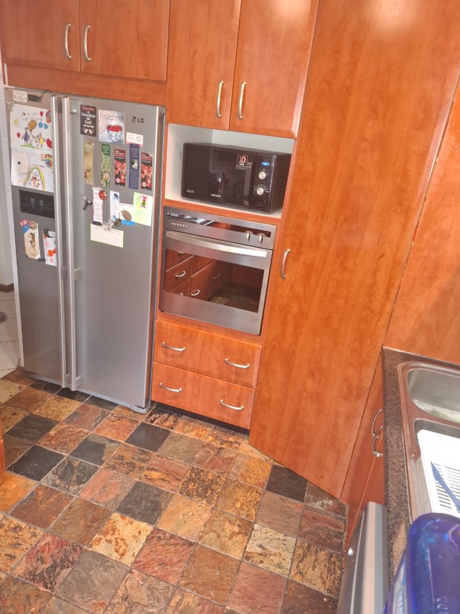 2 Bedroom Property for Sale in Terenure Gauteng