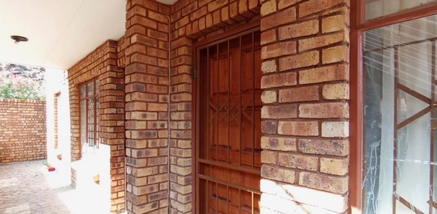 2 Bedroom Property for Sale in Danville Gauteng