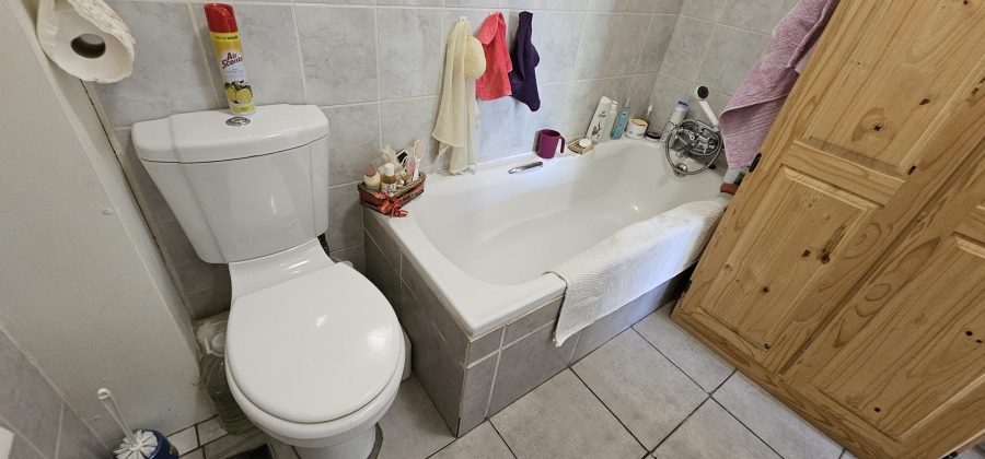 2 Bedroom Property for Sale in Sinoville Gauteng