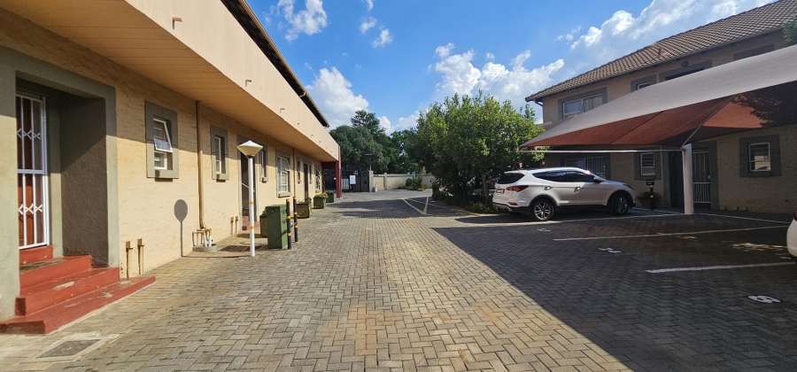 2 Bedroom Property for Sale in Sinoville Gauteng