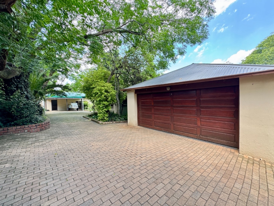 5 Bedroom Property for Sale in Lyttelton Manor Gauteng