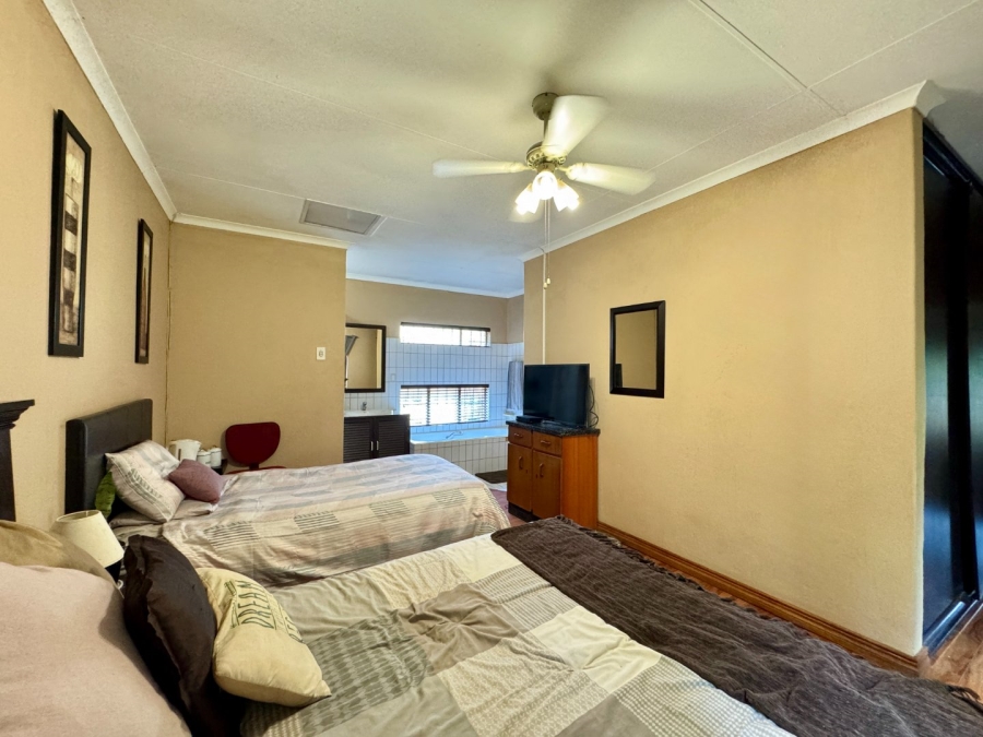 5 Bedroom Property for Sale in Lyttelton Manor Gauteng