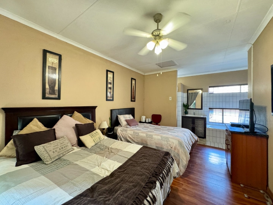 5 Bedroom Property for Sale in Lyttelton Manor Gauteng