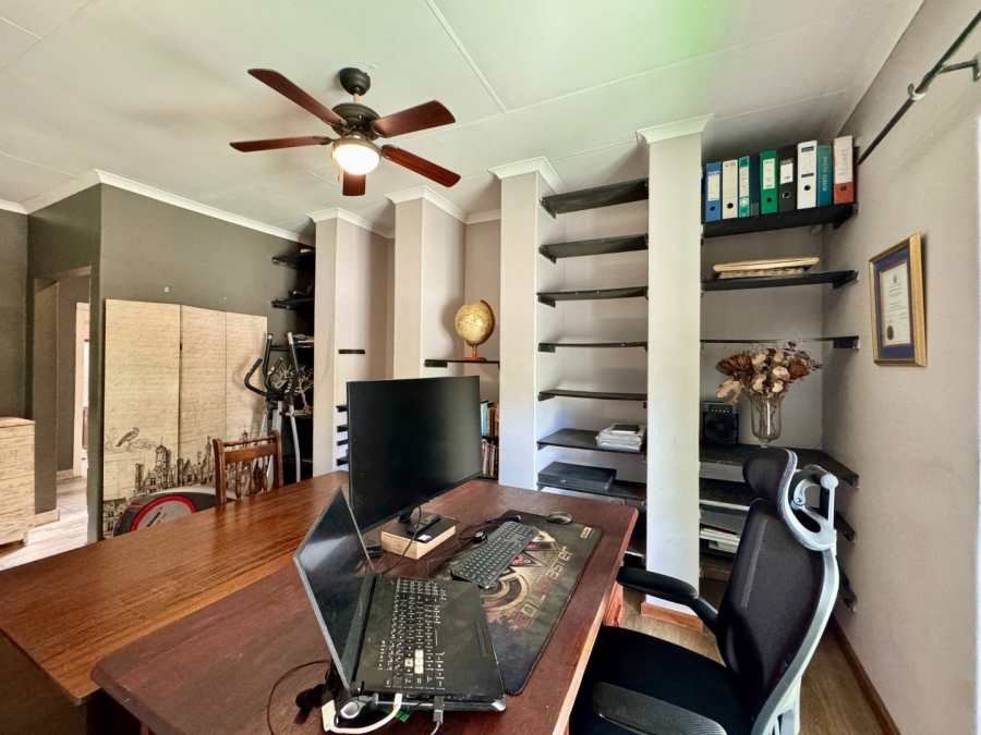 5 Bedroom Property for Sale in Lyttelton Manor Gauteng