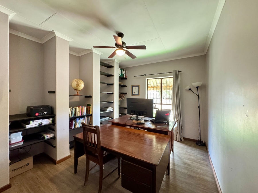 5 Bedroom Property for Sale in Lyttelton Manor Gauteng