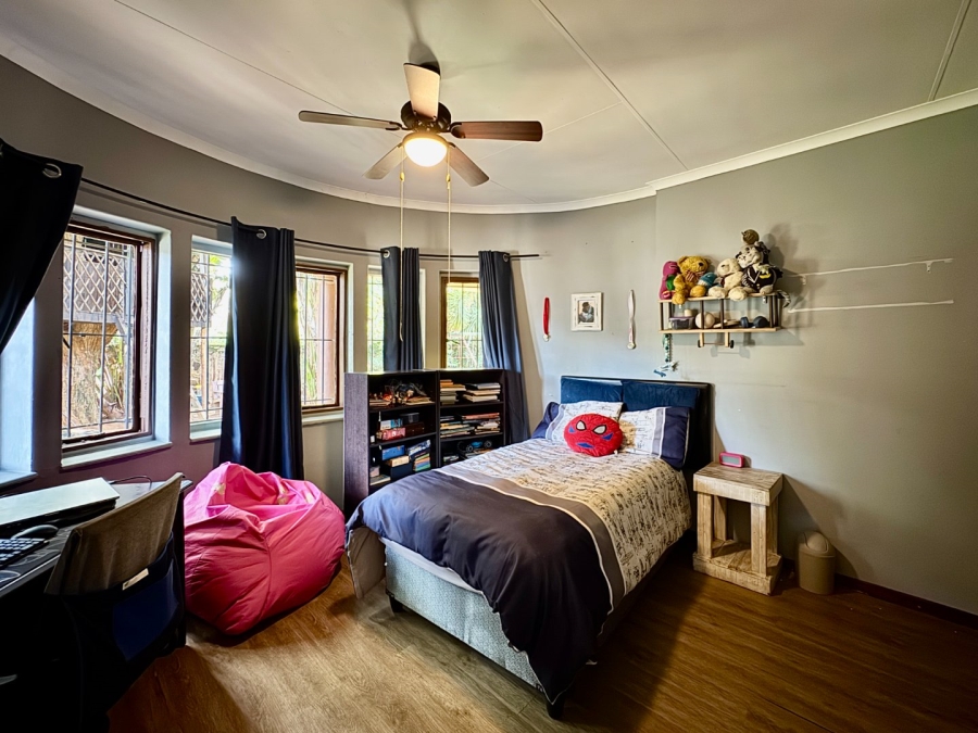 5 Bedroom Property for Sale in Lyttelton Manor Gauteng