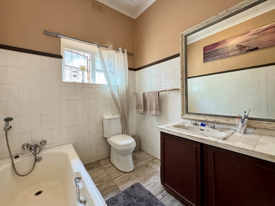 5 Bedroom Property for Sale in Lyttelton Manor Gauteng