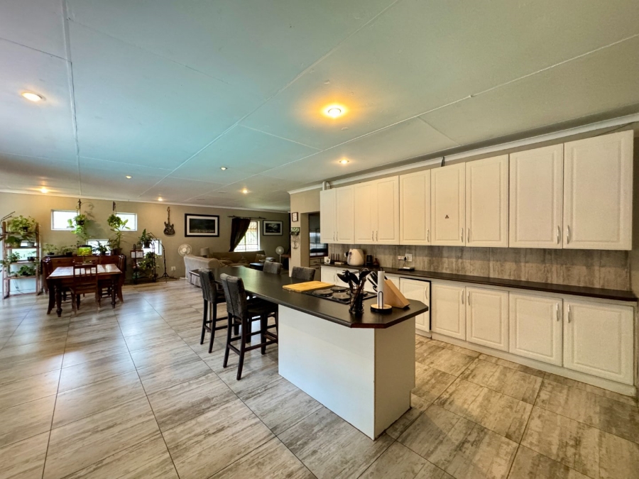 5 Bedroom Property for Sale in Lyttelton Manor Gauteng