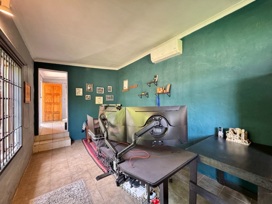 5 Bedroom Property for Sale in Lyttelton Manor Gauteng