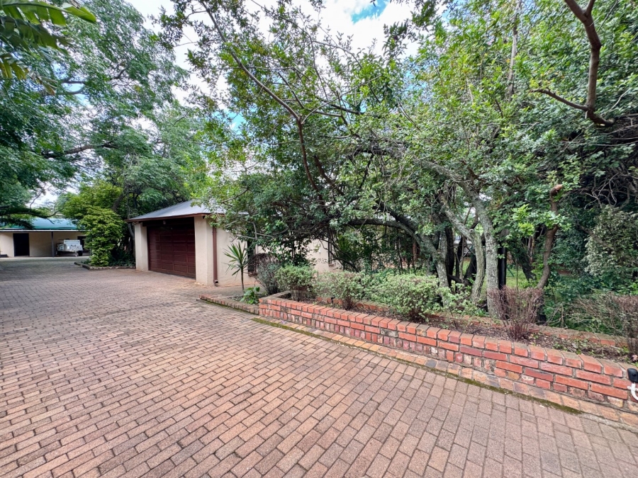 5 Bedroom Property for Sale in Lyttelton Manor Gauteng