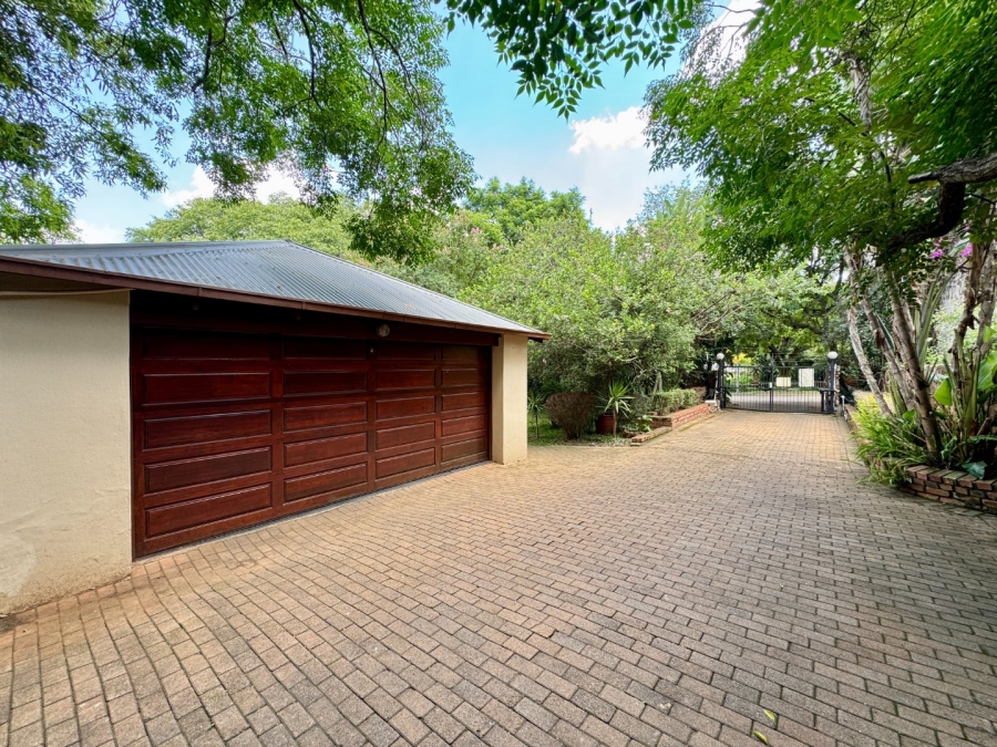 5 Bedroom Property for Sale in Lyttelton Manor Gauteng