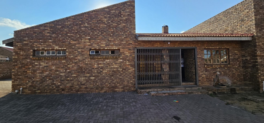 3 Bedroom Property for Sale in Ninapark Gauteng
