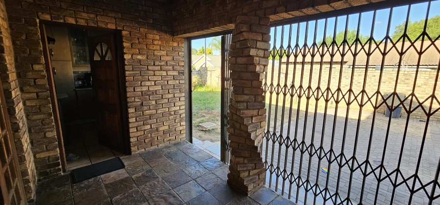 3 Bedroom Property for Sale in Ninapark Gauteng