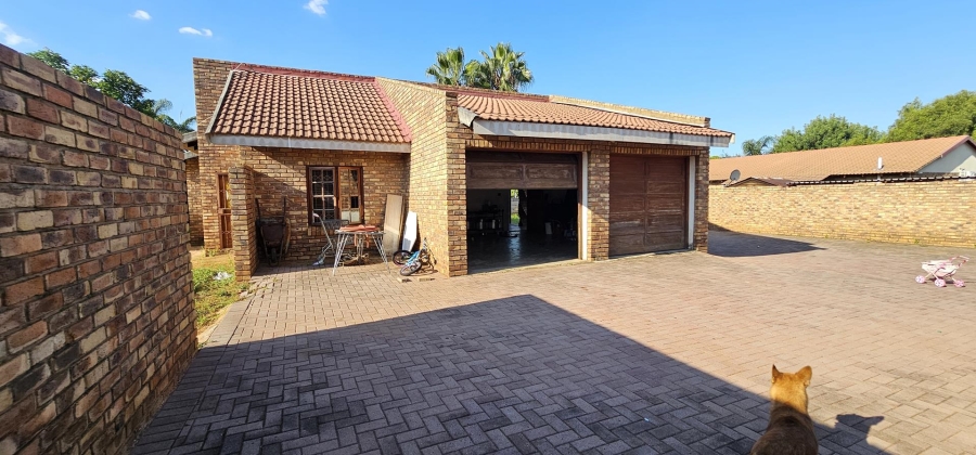 3 Bedroom Property for Sale in Ninapark Gauteng