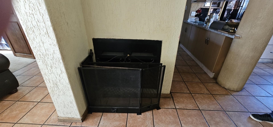 3 Bedroom Property for Sale in Ninapark Gauteng