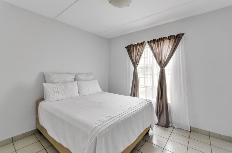 2 Bedroom Property for Sale in Amberfield Gauteng