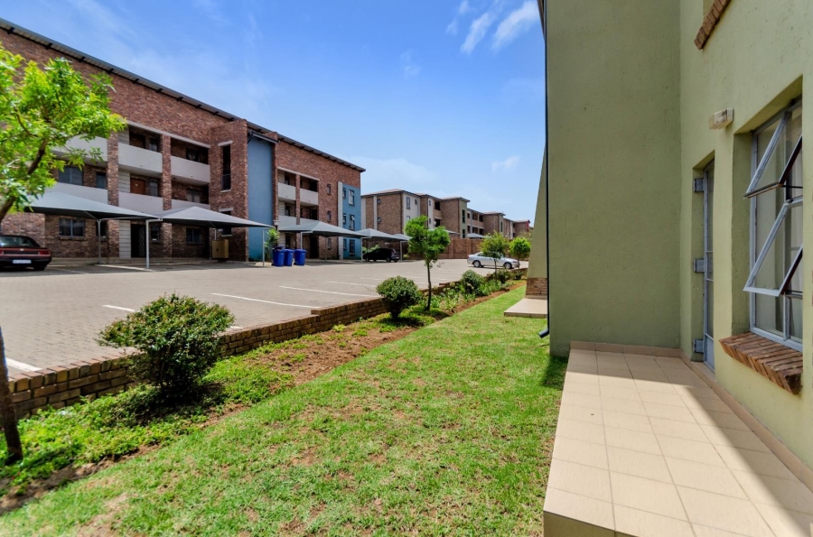 2 Bedroom Property for Sale in Amberfield Gauteng