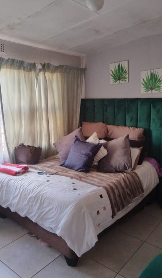 2 Bedroom Property for Sale in Ridgeway Gauteng