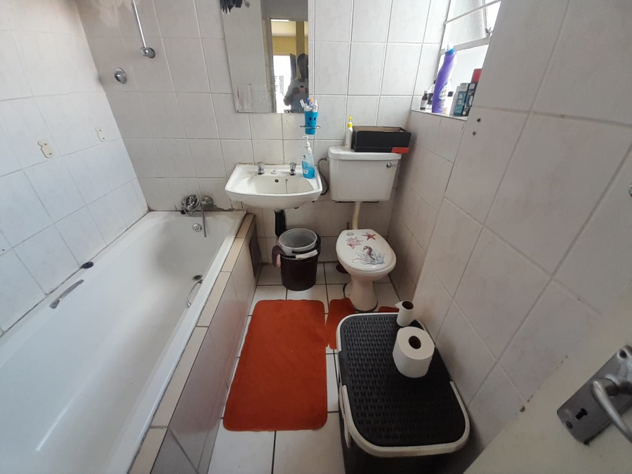 2 Bedroom Property for Sale in Ridgeway Gauteng