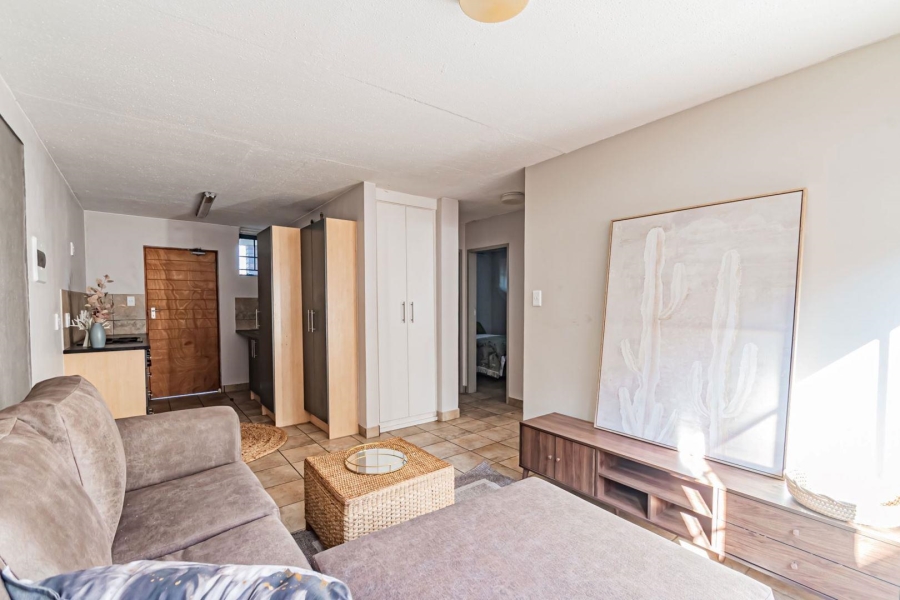 2 Bedroom Property for Sale in Rooihuiskraal North Gauteng