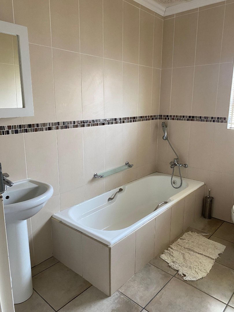 To Let 3 Bedroom Property for Rent in Birchleigh North Gauteng