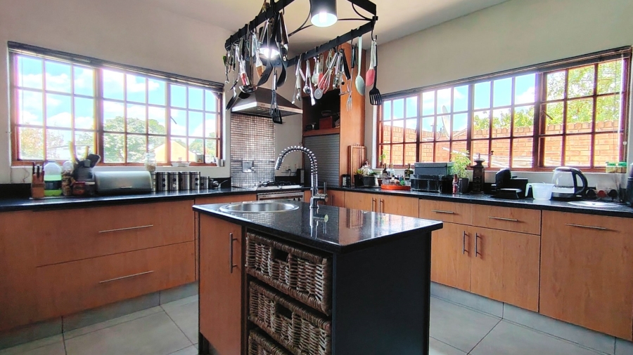 Commercial Property for Sale in Mooilande Gauteng