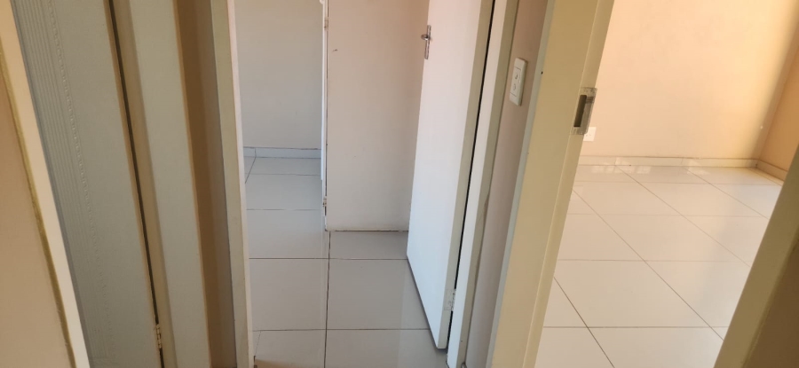  Bedroom Property for Sale in Die Hoewes Gauteng