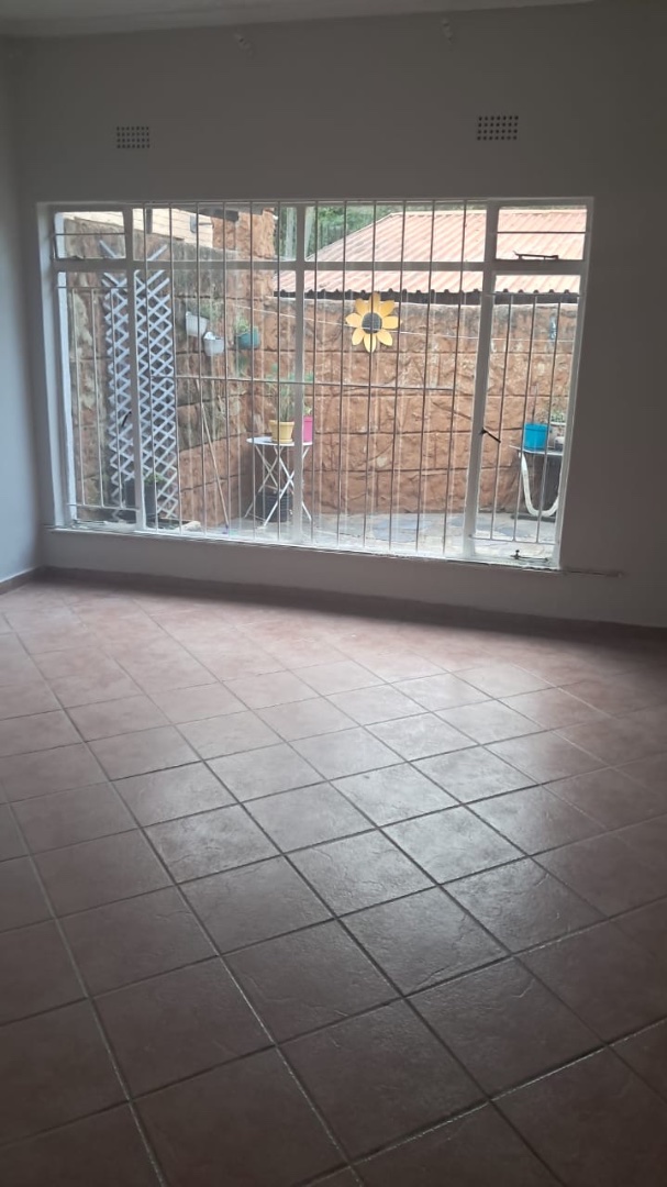 To Let 3 Bedroom Property for Rent in Alan Manor Gauteng
