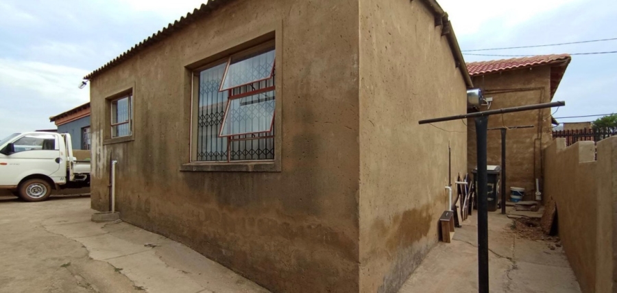 7 Bedroom Property for Sale in Saulsville Gauteng