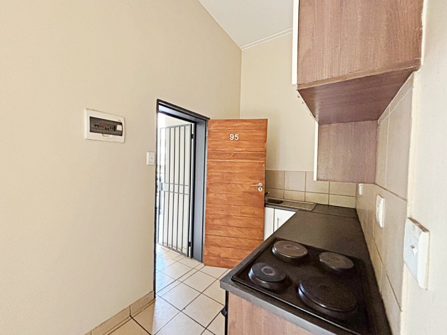 3 Bedroom Property for Sale in Die Hoewes Gauteng