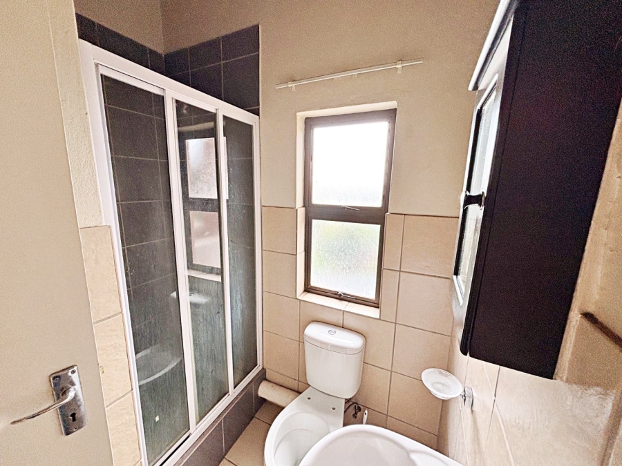 3 Bedroom Property for Sale in Die Hoewes Gauteng