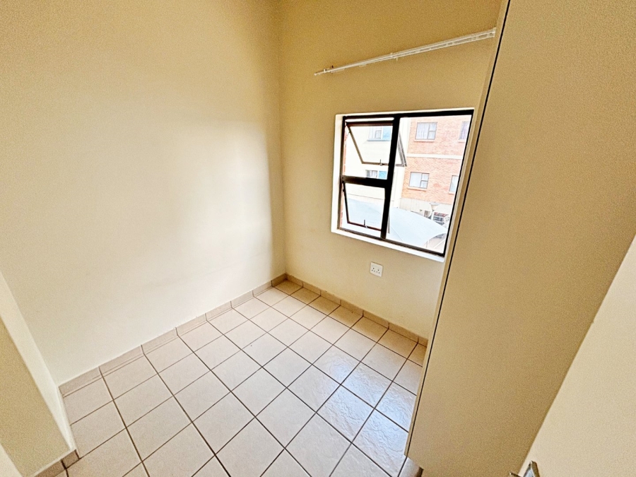 3 Bedroom Property for Sale in Die Hoewes Gauteng