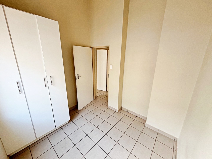 3 Bedroom Property for Sale in Die Hoewes Gauteng