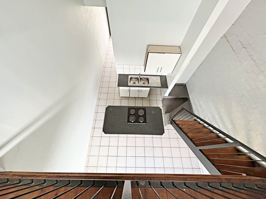 1 Bedroom Property for Sale in Die Hoewes Gauteng