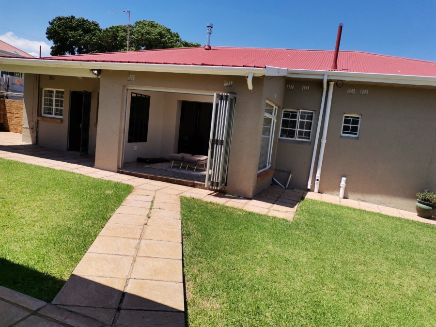 To Let 3 Bedroom Property for Rent in Witpoortjie Gauteng