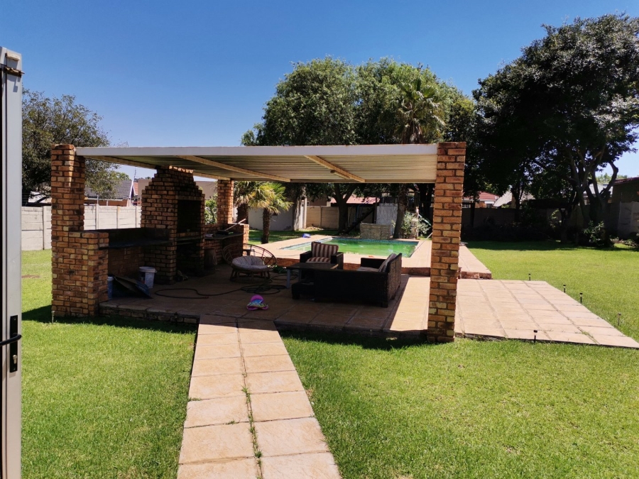 To Let 3 Bedroom Property for Rent in Witpoortjie Gauteng