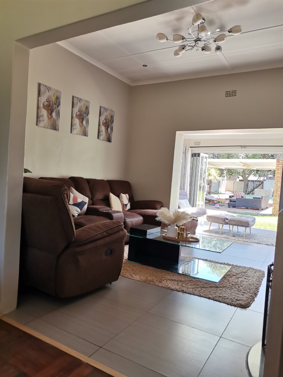 To Let 3 Bedroom Property for Rent in Witpoortjie Gauteng