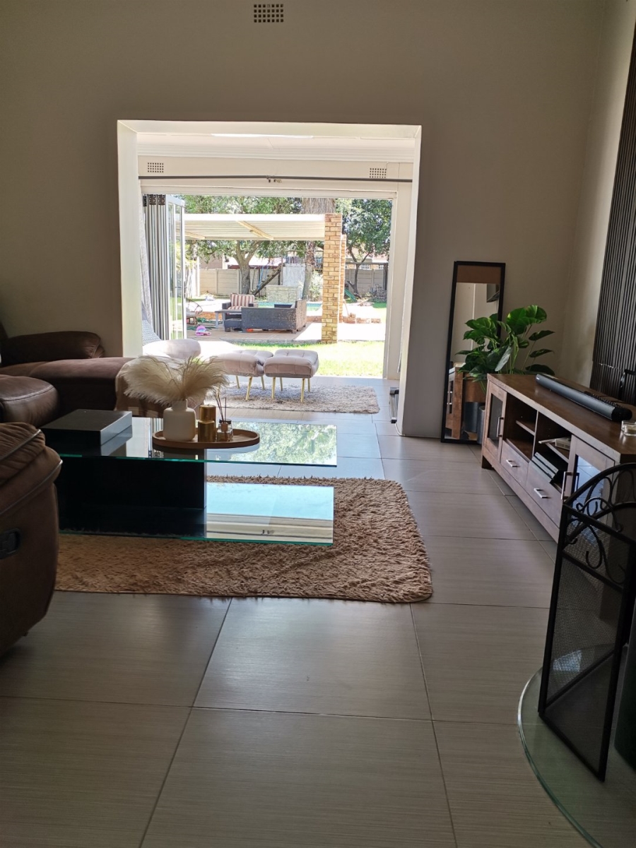 To Let 3 Bedroom Property for Rent in Witpoortjie Gauteng