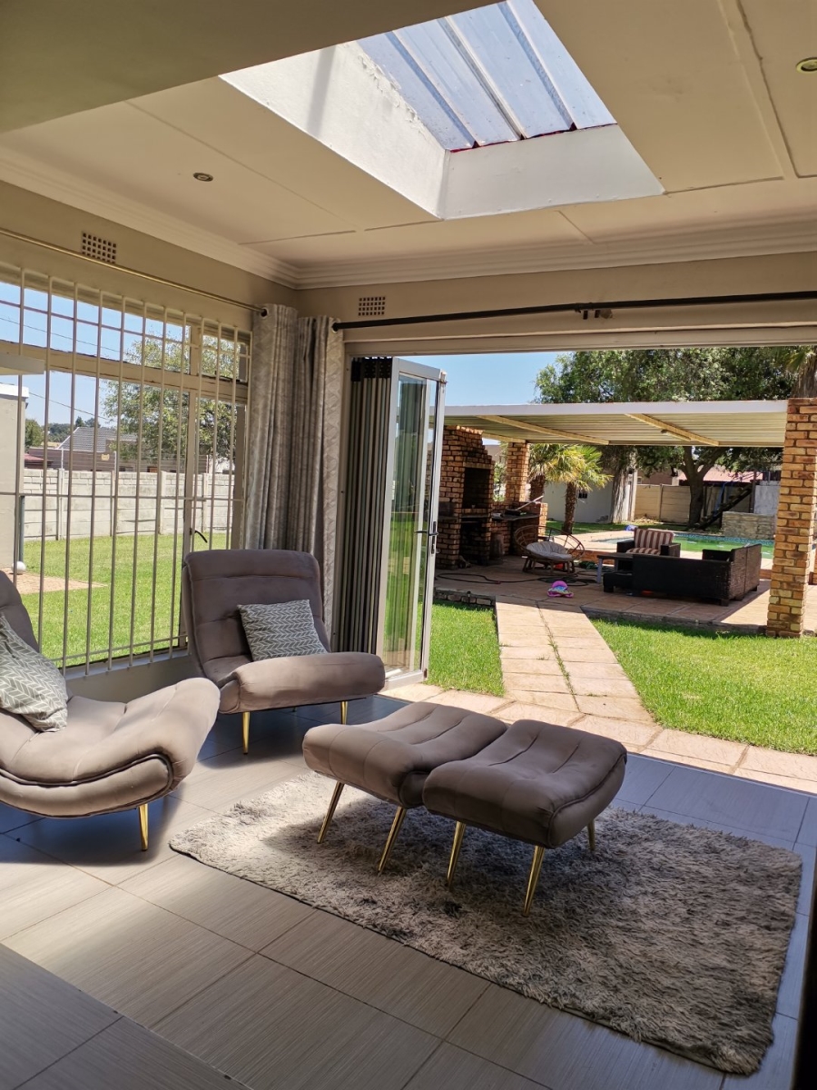 To Let 3 Bedroom Property for Rent in Witpoortjie Gauteng