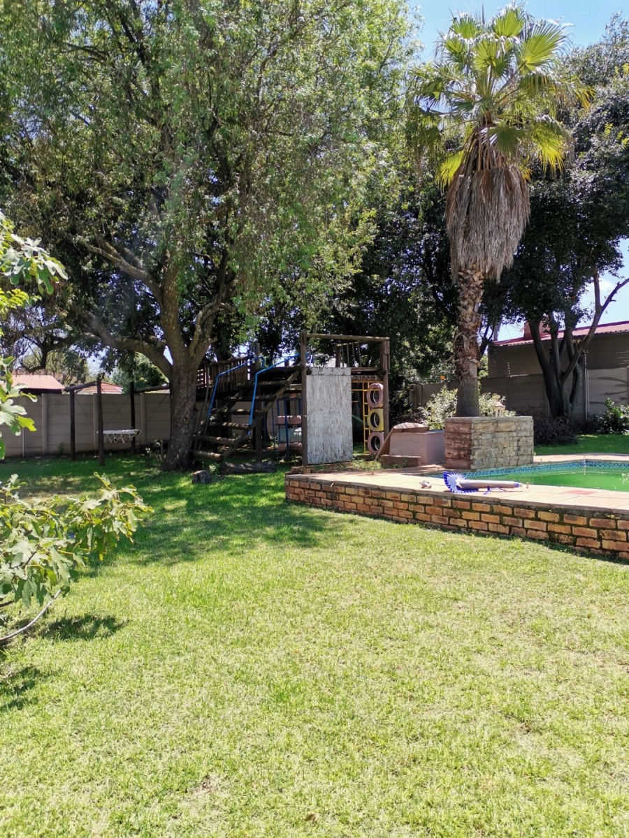 To Let 3 Bedroom Property for Rent in Witpoortjie Gauteng